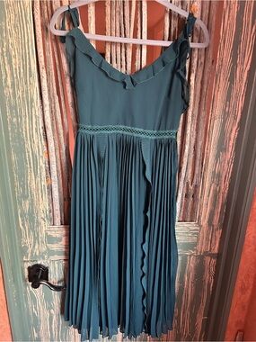 Lulus Evergreen Pleated Midi Dress with Ruffle Trim